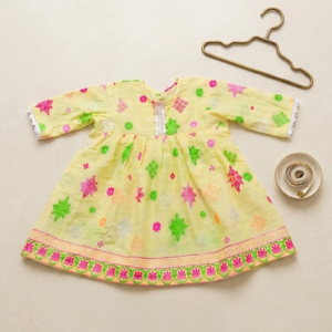 Girls' Traditional Lime Yellow Printed 2-Piece Suit – Long Sleeve Frock & Pajama